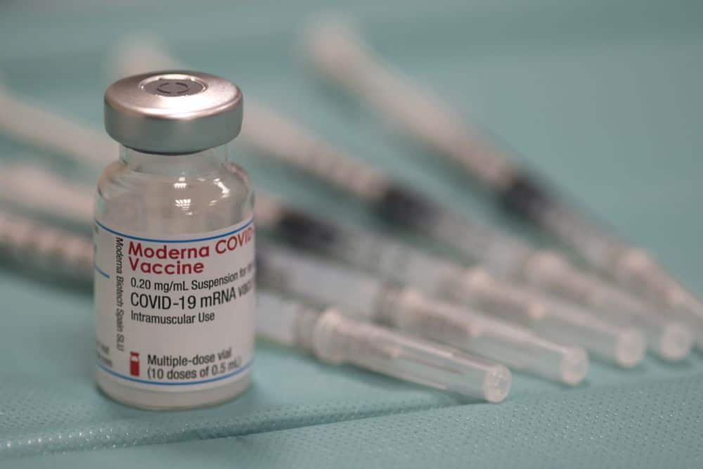 Moderna coronavirus vaccine side effects